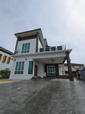 LUXURY Modern House Kubang Kerian UNIFI 4 Bedrooms